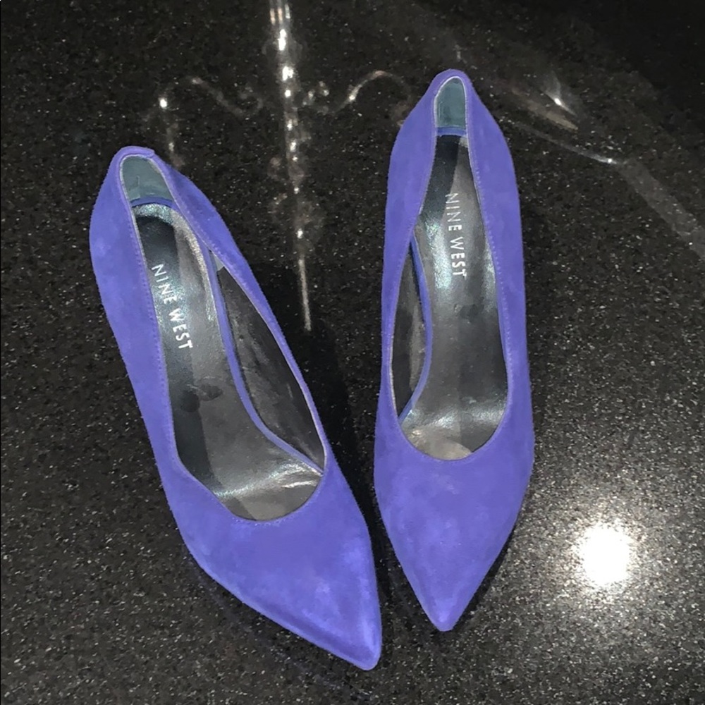 Cobalt blue suede high heels 👠 💙🦋